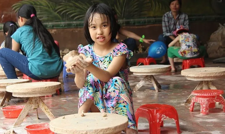 Bat Trang Ceramic Village Tour by car