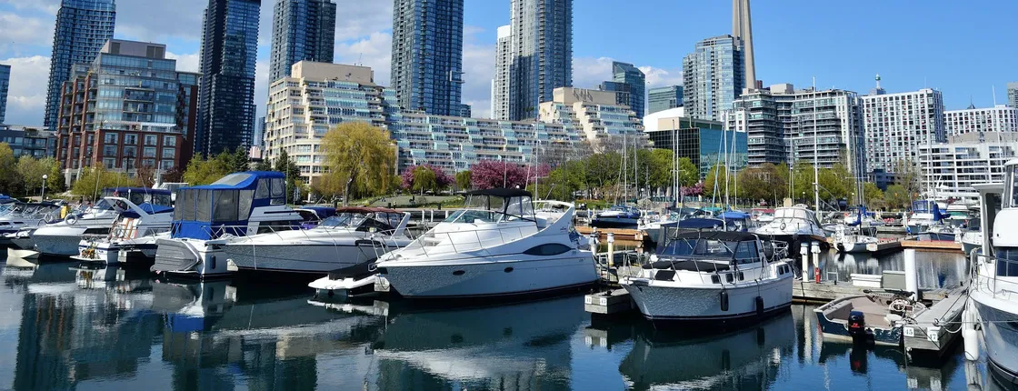 Private Toronto top 10 walking tour with local guide