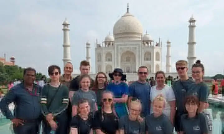 Taj Mahal Express: Delhi to Agra by Train