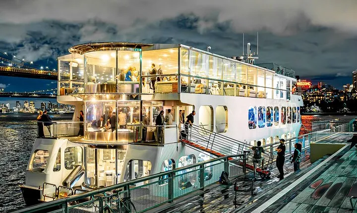 Valentine's Day Dinner Cruise in New York