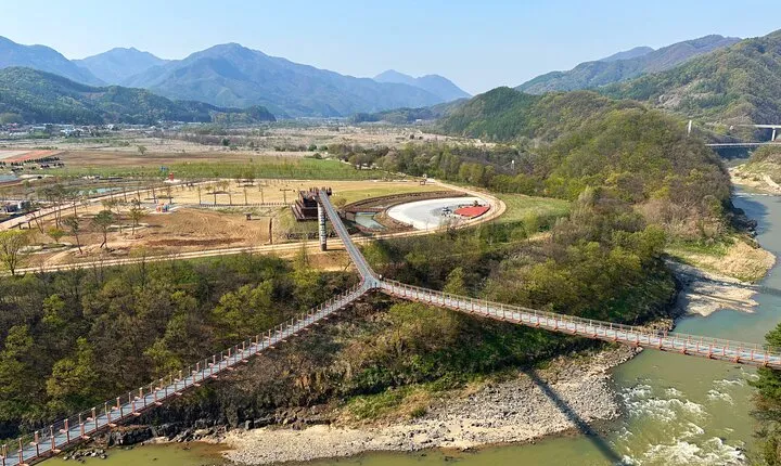 DMZ Tour: 2nd Tunnel with Y-shaped suspension bridge from Seoul