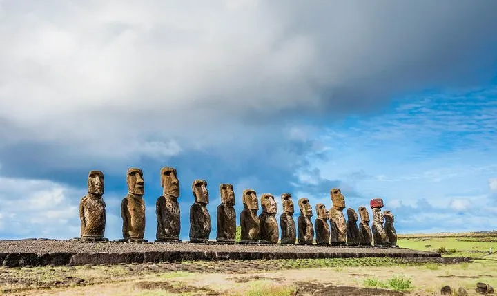 Moai Rise and Fall: Full Day Private Tour