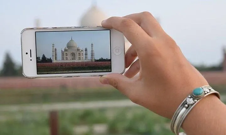 Full Day Agra Tour : Taj Mahal , Agra Fort & Baby Taj