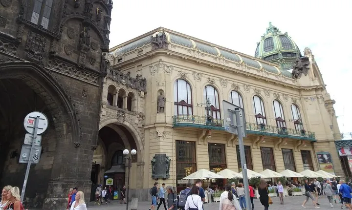 Prague self-guided walking tour and scavenger hunt