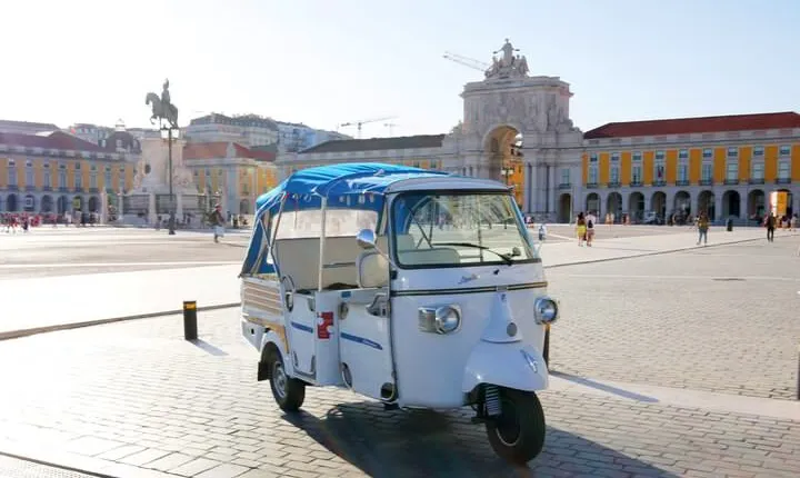 2-Hour Private Historic Lisbon Tour by Tuk Tuk