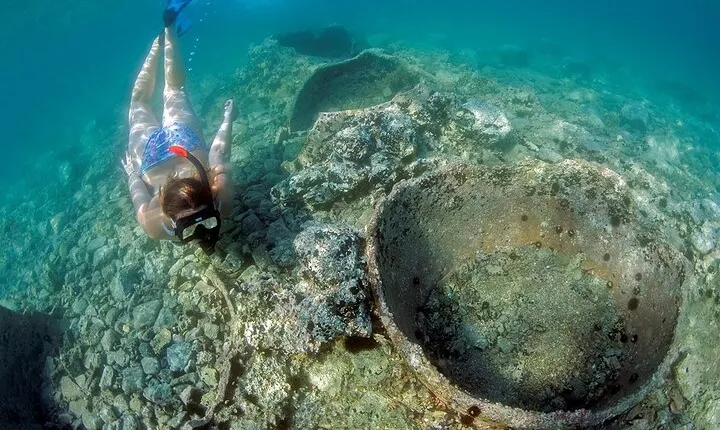 Ancient Corinth, Mycenae & snorkelling in sunken city 