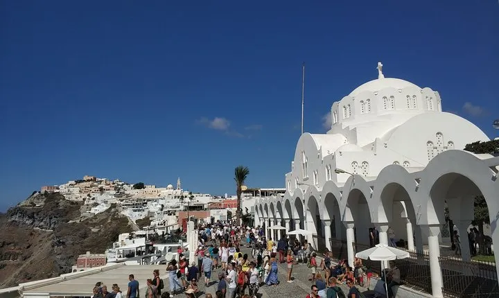 Santorini: Walking Tour of Fira