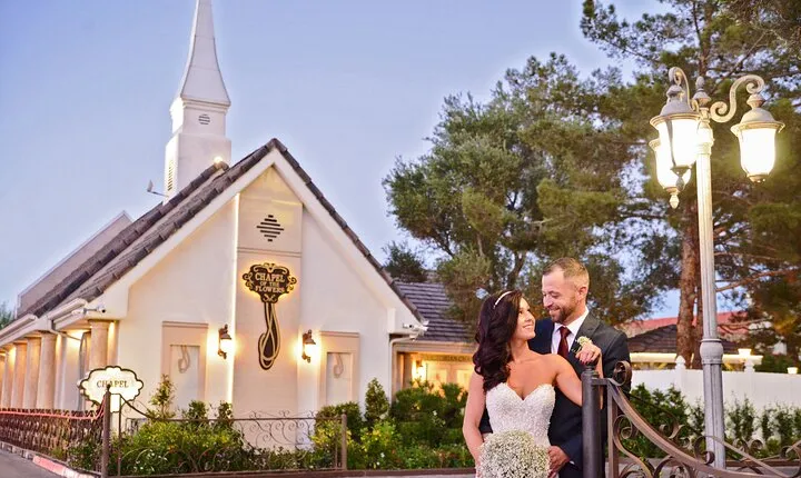 Las Vegas Vow Renewal Package