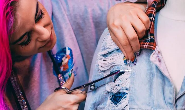 Custom a unique denim jacket with French celebrities’ designer