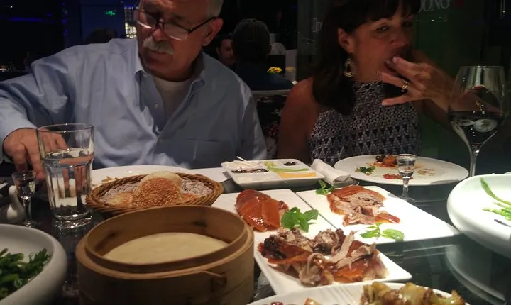 Beijing Evening Tour: Chaoyang Acrobatic Show with Peking Duck Dinner