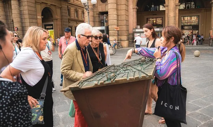 Florence Unveiled: A Walking Tour Journey Through History