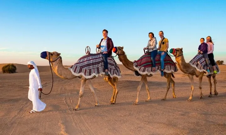 Dubai Private 4x4 Desert Safari with Traditional Dinner Options