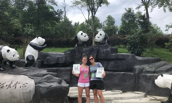 Chengdu Wolong Panda Base Volunteer Experience Trip