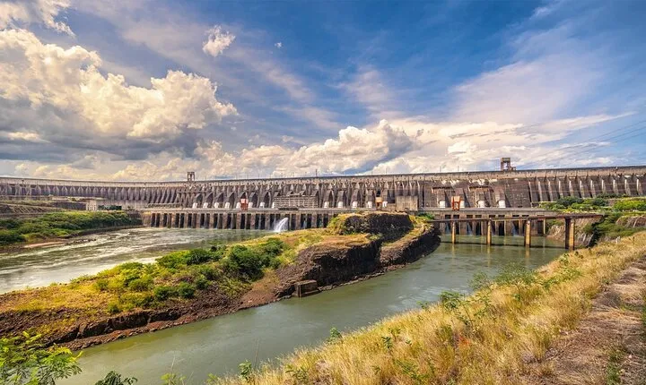 Itaipu Dam Half-Day Sightseeing Panoramic Tour from Foz do Iguaçu