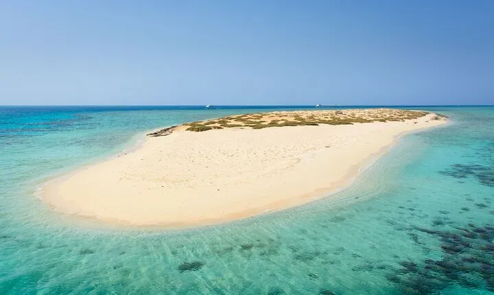 Hamata & Qulaan Islands Snorkeling Trip & Transfer - Marsa alam