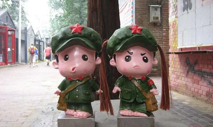 798 Art Zone, Panjiayuan Antique Market And Taikooli Private Driver Service