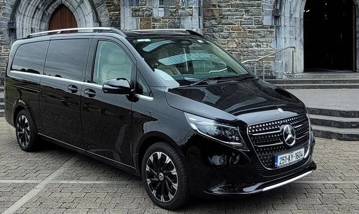 Private Driver Guide Chauffeur Tours of Ireland 