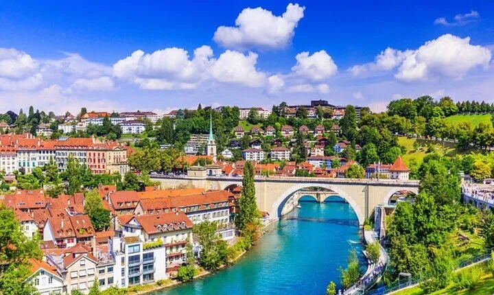 Bern Highlights and Hidden Gems Walking Tour With A Guide