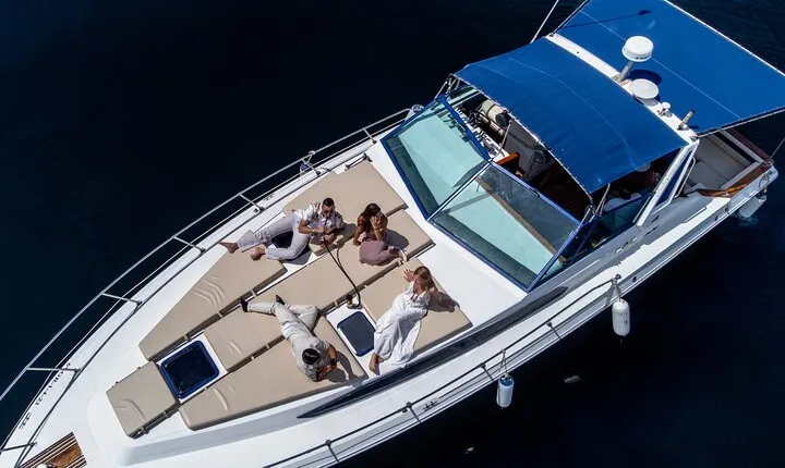 Yacht ride in Puerto Banús
