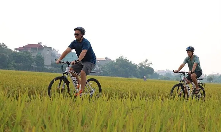 Outskirts Hanoi Cycling Tour Half-Day