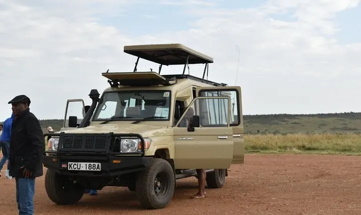 3-Day Maasai Mara Sharing Safari in a 4x4 Land Cruiser Jeep