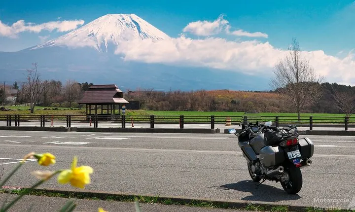 From Tokyo: Private Motorcycle Tour - Mt Fuji, Hakone and Onsen