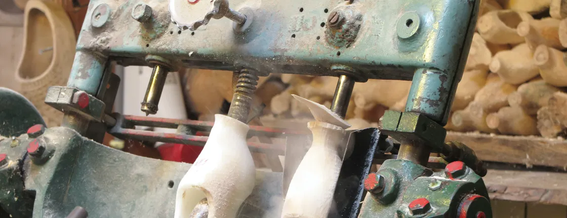 Clogmaking workshop and cheese tour