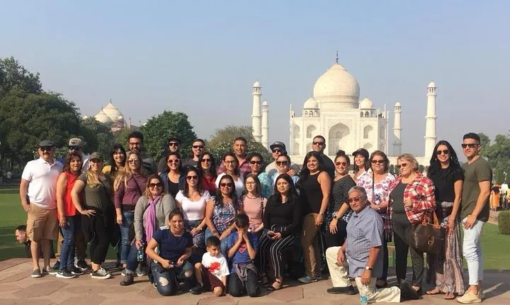 Taj mahal and Agra fort transport and guide