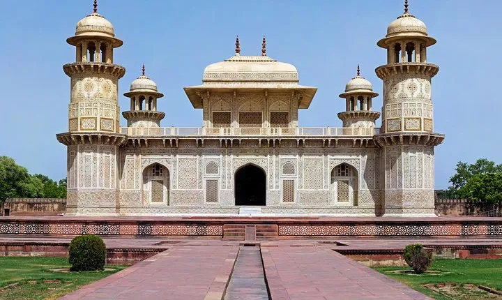 Tomb of Itimad-ud-Daulah Skip-the-Line E-tickets & guide