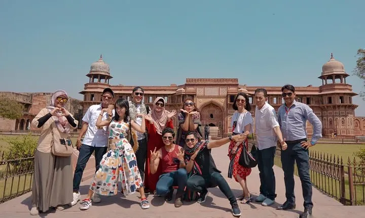 Private Day Tour of Taj Mahal From Delhi By Superfast Train - All Inclusive