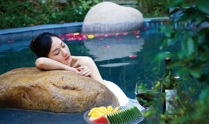 Private Summer Palace and Hot Springs Tour from Beijing