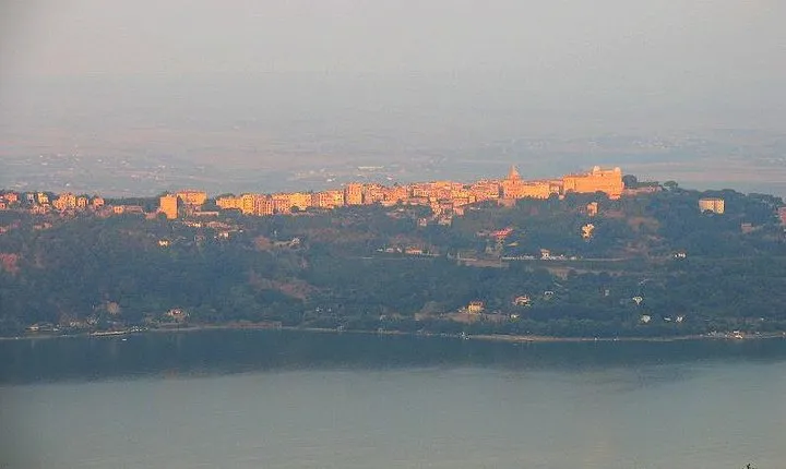 Villa D'Este and Wine Tasting in Castel Gandolfo Private Tour with Driver