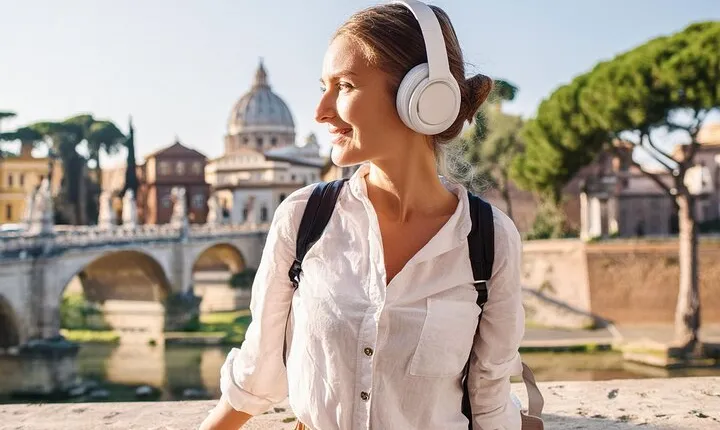 Self Guided Audio Tour with 100 Captivating Stories in Rome