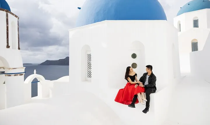 Santorini Imerovigli 1 Hour Photoshoot