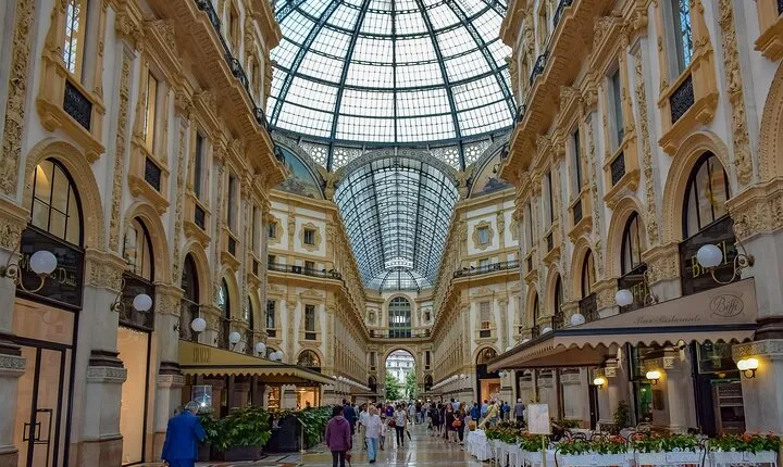Milan : Private Custom Walking Tour with A Guide (Private Tour)