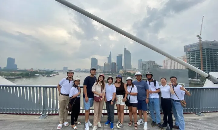 Private Half-Day Bike Tour in Saigon with Guide