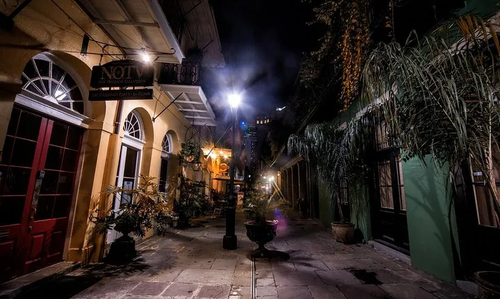French Quarter Ghosts and Spirits Tour with Augmented Reality