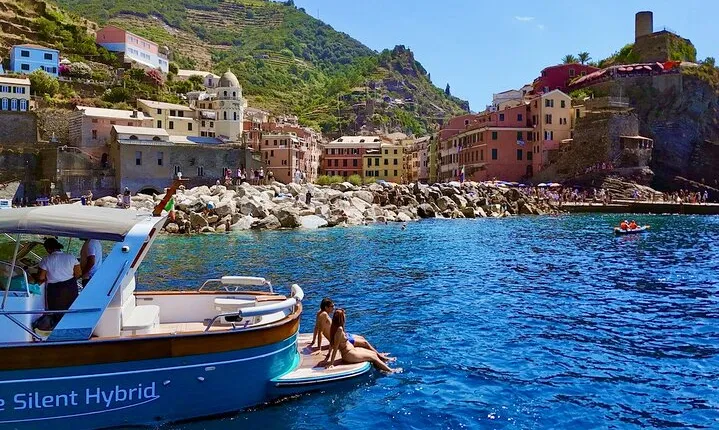 Cinque Terre Hybrid Boat Tour from Monterosso