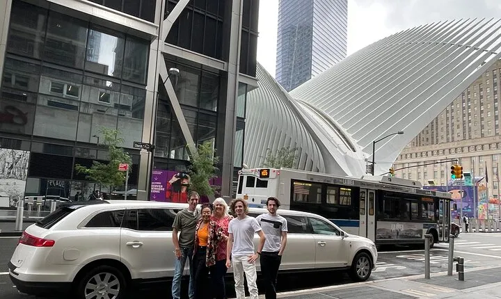 NYC Private Tour With Tour Guide-Stretch Limo, SUV Or Luxury Van