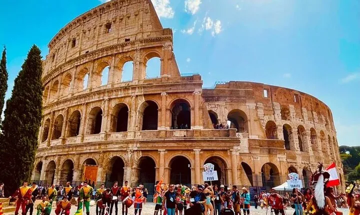 Rome Audio Tour with Colosseum Visit