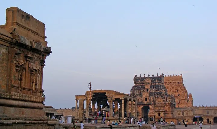 Day Trip to Thanjavur (Guided Sightseeing Tour by Car from Madurai)