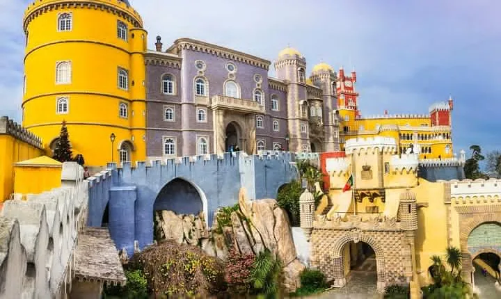 Private Half Day Tour to Sintra and Pena Palace from Lisbon