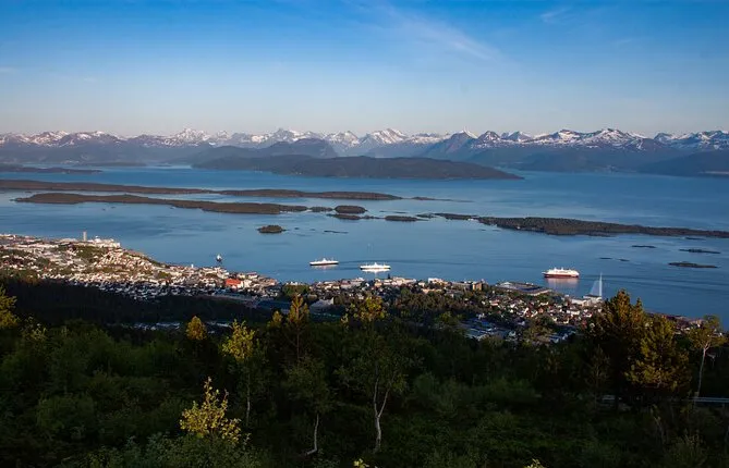 Molde and Atlantic Ocean Road Audio Tour