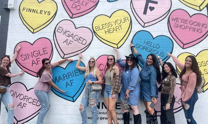 Nashville Sip n’ Shop: Discounts, Wine, Cocktails, Bites, Pics