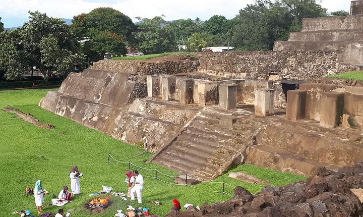 Mayan Tour: Joya de Cerén UNESCO Site +Tazumal Ceremonial Center