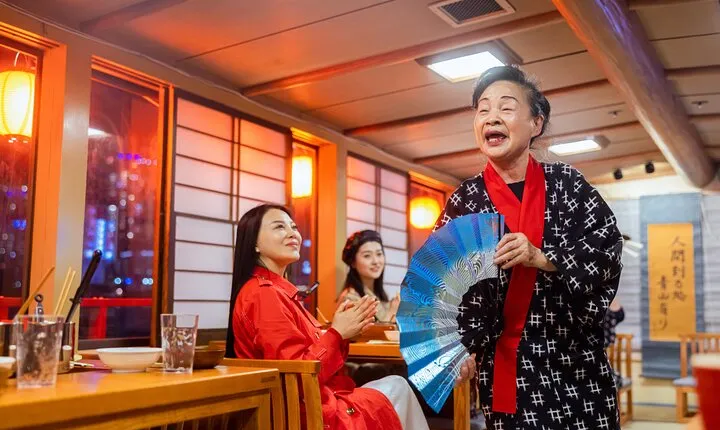 Yakatabune Dinner Cruise & Tokyo Tower Ticket & Tradition Show