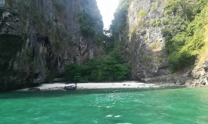 Buya Secret Beach Snorkeling Trip From Krabi