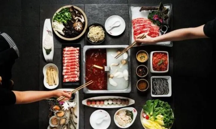 Private Xi'an HaiDiLao Hot Pot Local Food Tour