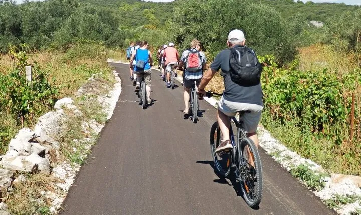 Korcula Bike & Wine Tour - Mountain Bike Tour