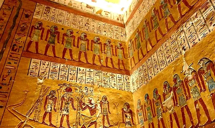 Private Day Trip to West Bank Valley of the Kings Temple of (Medinet Habu) 